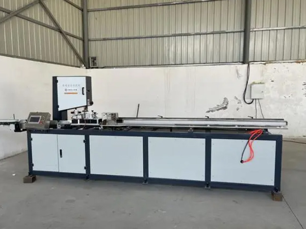 Band thấy máy cắt giấy