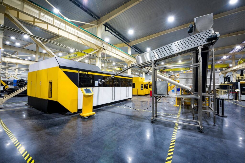 Tính năng của máy thổi chai hoàn toàn tự động: